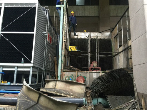 開式冷卻塔中水蒸氣壓力對空氣性質影響
